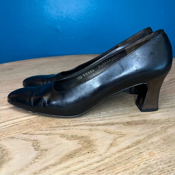 Salvatore Ferragamo Black Leather Pump Metallic Heel Size 8.5 Narrow - Picture 4 of 13